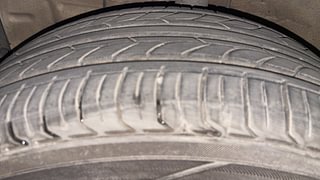Used 2018 Toyota Etios Liva [2017-2020] V Petrol Manual tyres LEFT FRONT TYRE TREAD VIEW