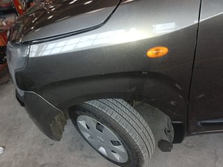 Used 2019 Maruti Suzuki Wagon R 1.2 VXI AMT Petrol Automatic dents MINOR SCRATCH
