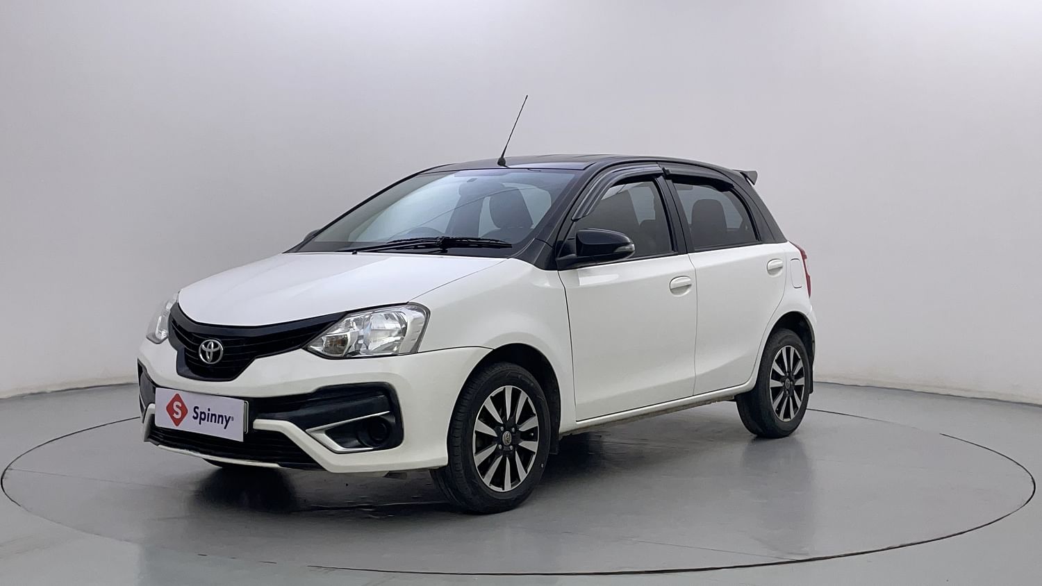 LEFT FRONT CORNER VIEW