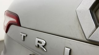 Used 2020 Renault Triber RXZ AMT Petrol Automatic dents MINOR DENT
