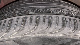 Used 2014 Hyundai i20 [2012-2014] Magna (O) 1.2 Petrol Manual tyres LEFT FRONT TYRE TREAD VIEW