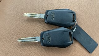 Used 2016 Mahindra KUV100 [2015-2017] K4 6 STR Petrol Manual extra CAR KEY VIEW
