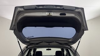 Used 2015 Maruti Suzuki Swift [2011-2017] VXi Petrol Manual interior DICKY DOOR OPEN VIEW