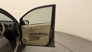 Used 2013 Honda Amaze [2013-2016] 1.2 S i-VTEC Petrol Manual interior RIGHT FRONT DOOR OPEN VIEW