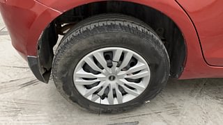 Used 2014 Maruti Suzuki Swift [2011-2017] VXi Petrol Manual tyres RIGHT REAR TYRE RIM VIEW