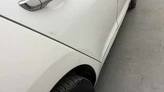Used 2018 Hyundai Verna [2017-2020] 1.6 VTVT SX (O) Petrol Manual dents MINOR SCRATCH