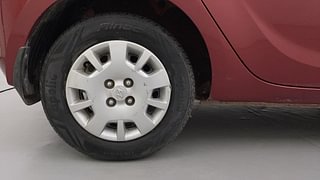 Used 2014 Hyundai i20 [2012-2014] Magna (O) 1.2 Petrol Manual tyres RIGHT REAR TYRE RIM VIEW
