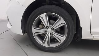 Used 2019 Hyundai Verna [2017-2020] 1.6 VTVT SX Petrol Manual tyres LEFT FRONT TYRE RIM VIEW