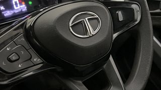 Used 2020 Tata Nexon XMA AMT Diesel S Diesel Automatic top_features Airbags