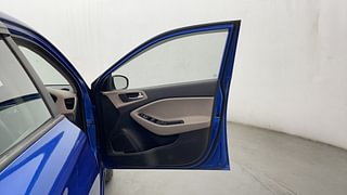 Used 2019 Hyundai Elite i20 [2018-2020] Sportz Plus 1.2 Petrol Manual interior RIGHT FRONT DOOR OPEN VIEW