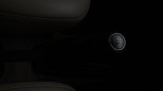 Used 2018 Toyota Etios Liva [2017-2020] V Petrol Manual interior GEAR  KNOB VIEW