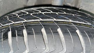 Used 2022 Tata Tiago Revotron XZ Plus Petrol Manual tyres RIGHT FRONT TYRE TREAD VIEW