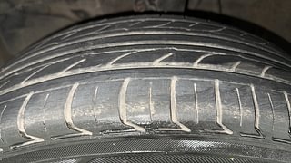 Used 2017 Honda Jazz SV Petrol Petrol Manual tyres LEFT FRONT TYRE TREAD VIEW