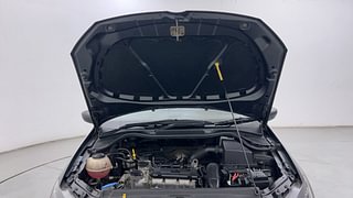 Used 2018 Volkswagen Polo [2017-2019] Highline Plus 1.2L (P) Petrol Manual engine ENGINE & BONNET OPEN FRONT VIEW