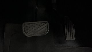 Used 2023 Maruti Suzuki Swift ZXI AMT Petrol Automatic interior PEDALS VIEW
