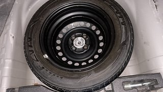 Used 2014 Honda Amaze [2013-2016] 1.2 VX i-VTEC Petrol Manual tyres SPARE TYRE VIEW