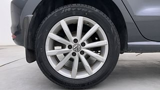 Used 2018 Volkswagen Polo [2017-2019] Highline Plus 1.2L (P) Petrol Manual tyres RIGHT REAR TYRE RIM VIEW
