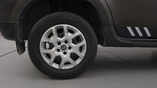 Used 2017 Renault Duster [2015-2020] RXL Petrol Petrol Manual tyres RIGHT REAR TYRE RIM VIEW
