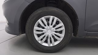 Used 2017 Hyundai Elite i20 [2014-2018] Sportz 1.2 Petrol Manual tyres LEFT FRONT TYRE RIM VIEW