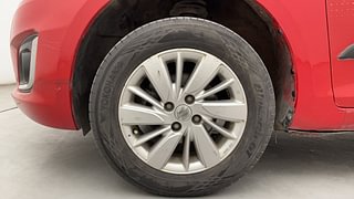 Used 2015 Maruti Suzuki Swift [2011-2017] ZXi Petrol Manual tyres LEFT FRONT TYRE RIM VIEW