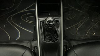 Used 2018 Maruti Suzuki Baleno [2015-2019] Alpha Petrol Petrol Manual interior GEAR  KNOB VIEW