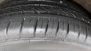 Used 2016 Hyundai i20 Active [2015-2020] 1.2 SX Petrol Manual tyres LEFT FRONT TYRE TREAD VIEW