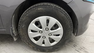 Used 2012 Hyundai i10 [2010-2016] Magna 1.2 Petrol Petrol Manual tyres RIGHT FRONT TYRE RIM VIEW