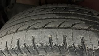 Used 2014 Maruti Suzuki Swift [2011-2017] VXi Petrol Manual tyres LEFT FRONT TYRE TREAD VIEW