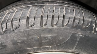 Used 2015 Jaguar XF 2.2 Diesel Diesel Automatic tyres RIGHT FRONT TYRE TREAD VIEW