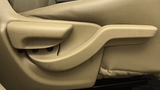 Used 2018 Honda Brio [2017-2018] S MT Petrol Manual top_features Driver height adjustable seat