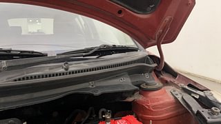 Used 2014 Maruti Suzuki Swift [2011-2017] VXi Petrol Manual engine ENGINE LEFT SIDE HINGE & APRON VIEW