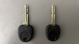 Used 2012 Hyundai i10 [2010-2016] Magna 1.2 Petrol Petrol Manual extra CAR KEY VIEW