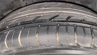 Used 2014 Honda Amaze [2013-2016] 1.2 VX i-VTEC Petrol Manual tyres RIGHT REAR TYRE TREAD VIEW