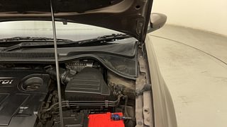 Used 2017 volkswagen Vento 1.5L Highline Diesel Diesel Manual engine ENGINE LEFT SIDE HINGE & APRON VIEW