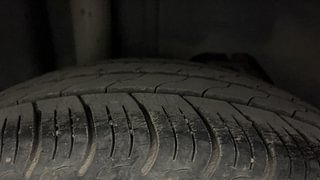 Used 2019 Ford Figo [2019-2021] Titanium Petrol Petrol Manual tyres RIGHT REAR TYRE TREAD VIEW