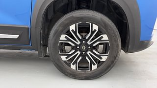 Used 2022 Renault Kiger RXZ MT Petrol Manual tyres RIGHT FRONT TYRE RIM VIEW