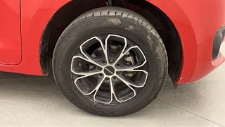 Used 2019 Maruti Suzuki Swift [2017-2021] VXi Petrol Manual tyres RIGHT FRONT TYRE RIM VIEW