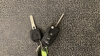 Used 2017 Volkswagen Polo Comfortline 1.2L (P) Petrol Manual extra CAR KEY VIEW