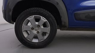 Used 2017 Renault Kwid [2015-2019] 1.0 RXT AMT Petrol Automatic tyres RIGHT REAR TYRE RIM VIEW