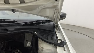 Used 2013 volkswagen Vento 1.6L Comfortline Petrol Petrol Manual engine ENGINE LEFT SIDE HINGE & APRON VIEW