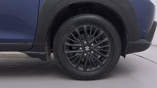 Used 2022 Maruti Suzuki XL6 [2019-2022] Zeta AT Petrol Petrol Automatic tyres RIGHT FRONT TYRE RIM VIEW