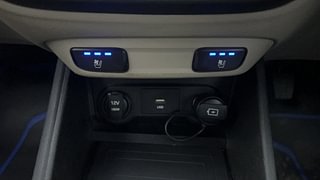 Used 2021 Hyundai Verna SX Opt Diesel Diesel Manual top_features Ventilated seats