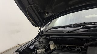 Used 2017 Maruti Suzuki Ciaz [2014-2017] VDi+ SHVS Diesel Manual engine ENGINE RIGHT SIDE HINGE & APRON VIEW