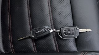 Used 2018 Hyundai Elite i20 [2018-2020] Sportz 1.2 Petrol Manual extra CAR KEY VIEW