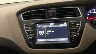 Used 2020 Hyundai Elite i20 [2018-2020] Sportz Plus 1.2 Petrol Manual top_features Integrated (in-dash) music system