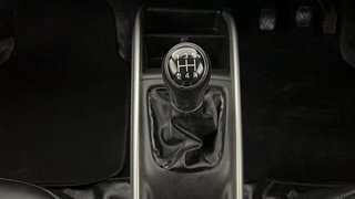 Used 2019 Maruti Suzuki Baleno [2015-2019] Delta Petrol Petrol Manual interior GEAR  KNOB VIEW