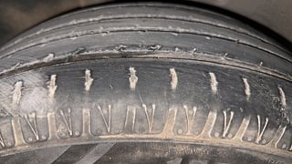 Used 2013 Ford Figo Duratorq Diesel EXI 1.4 Diesel Manual tyres RIGHT REAR TYRE TREAD VIEW