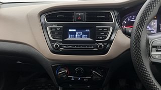 Used 2018 Hyundai Elite i20 [2018-2020] Sportz 1.2 Petrol Manual top_features Integrated (in-dash) music system