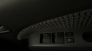 Used 2014 Maruti Suzuki Ritz [2012-2017] Vxi Petrol Manual top_features One touch-down power windows