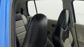 Used 2014 Maruti Suzuki Celerio [2014-2017] LXi AMT Petrol Automatic top_features Headrests